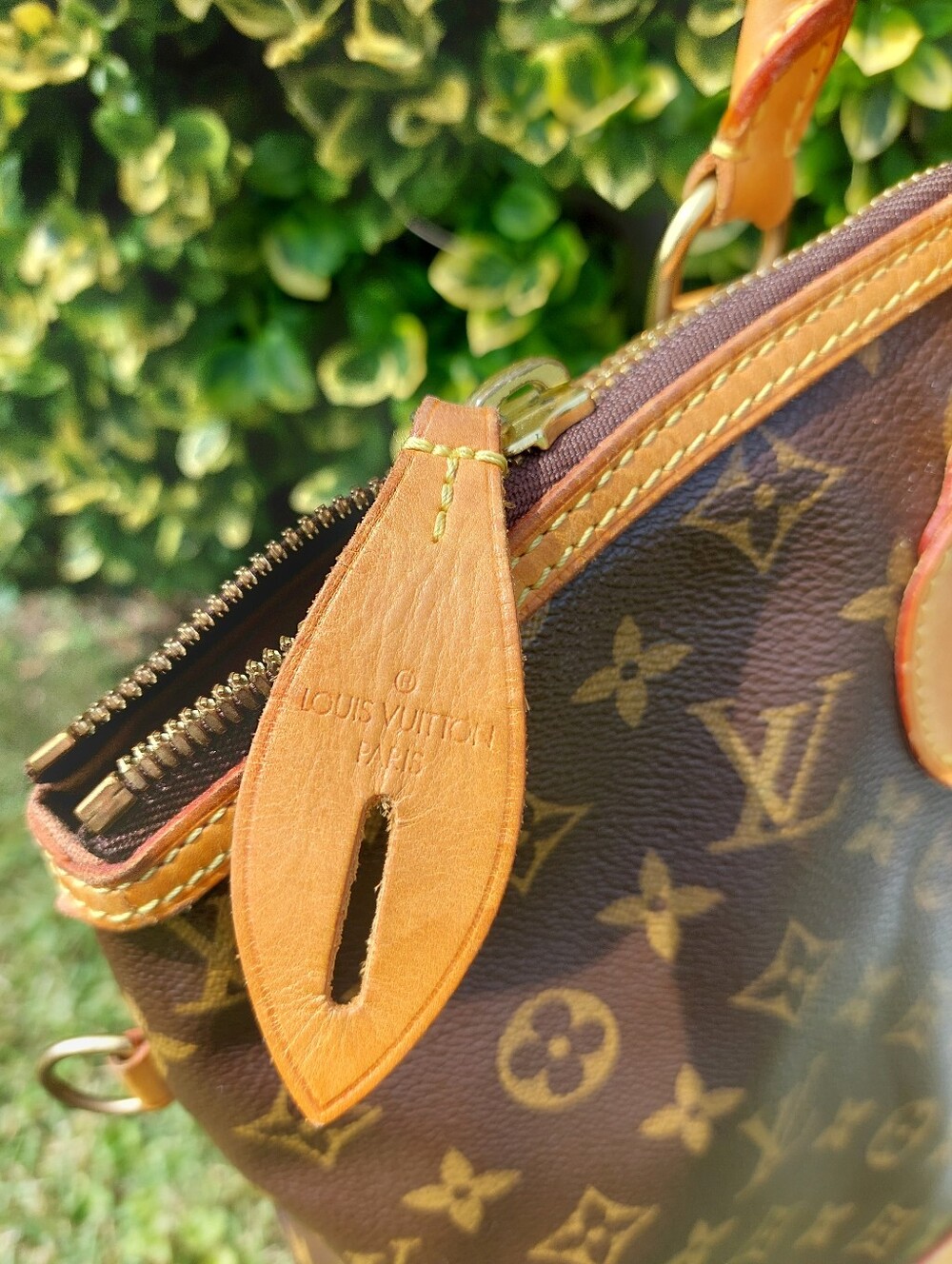 Authentic Y2k LOUIS VUITTON Bag AR1006 Monogram Lock It Horizontal W/ Aulth Card - Picture 5 of 16